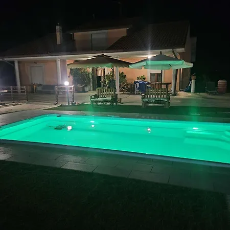 Marusia Guest house Tollo